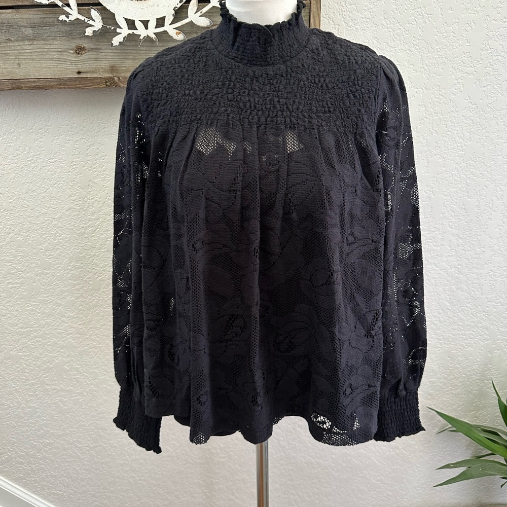 Sundance Black Lace Women's Top smocked detail Ladies Large Petite NWT